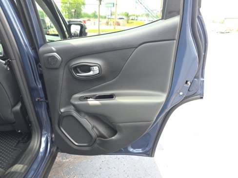 Used 2022 Jeep Renegade Trailhawk w/ Sun/Sound Group image 41