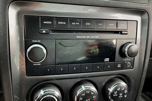 Used 2014 Dodge Challenger SXT image 26