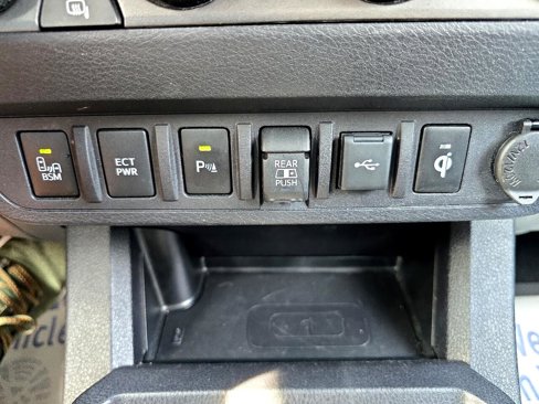 Used 2023 Toyota Tacoma TRD Off-Road image 36