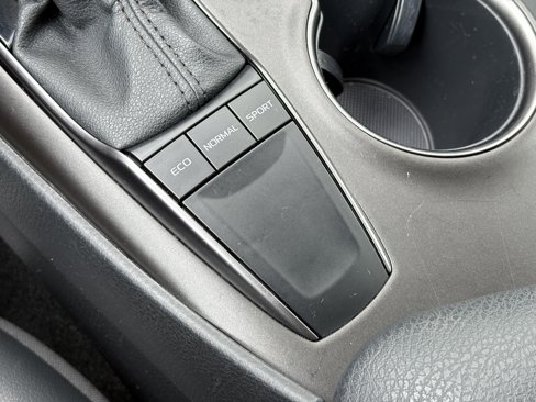 Used 2022 Toyota Camry SE image 23