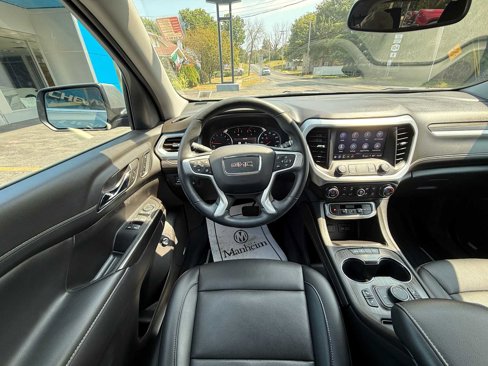 Used 2023 GMC Acadia SLT w/ Preferred Package image 44