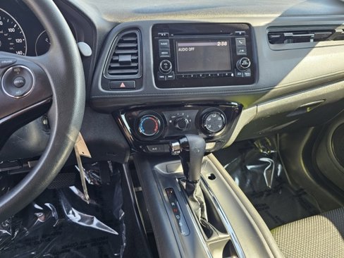 Used 2021 Honda HR-V LX image 17