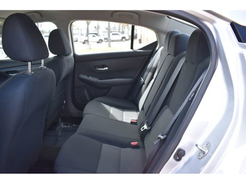 Used 2022 Nissan Sentra SV image 9