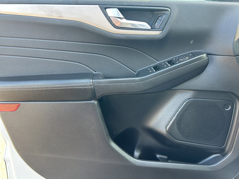 Certified 2022 Ford Escape SEL image 12