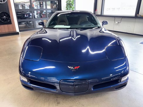 Used 2000 Chevrolet Corvette Coupe w/ Roof Pkg image 18