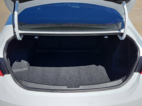 Used 2024 Chevrolet Malibu LT image 6