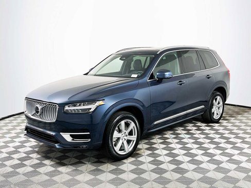Certified 2024 Volvo XC90 B5 Core image 3