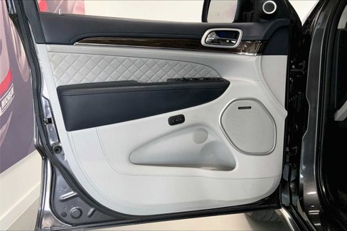 Used 2019 Jeep Grand Cherokee Summit image 25