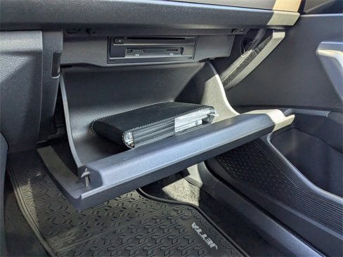 Certified 2019 Volkswagen Jetta SEL Premium image 26
