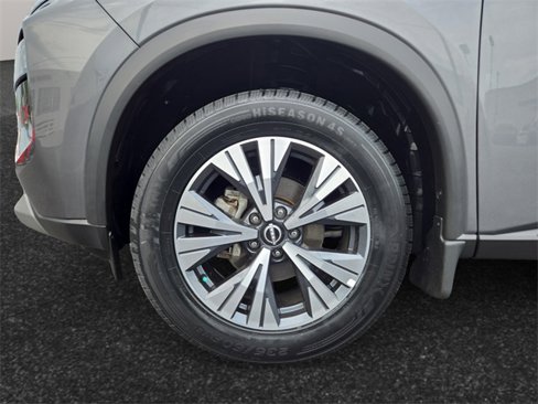 Used 2022 Nissan Rogue SV image 10