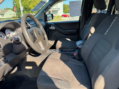 Used 2012 Nissan Frontier SV w/ Sport Appearance Pkg image 22