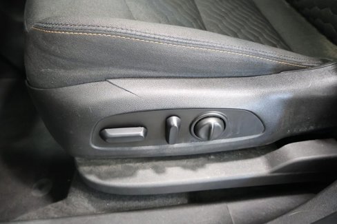 Used 2018 Chevrolet Equinox LT w/ Sun & Infotainment Package image 14