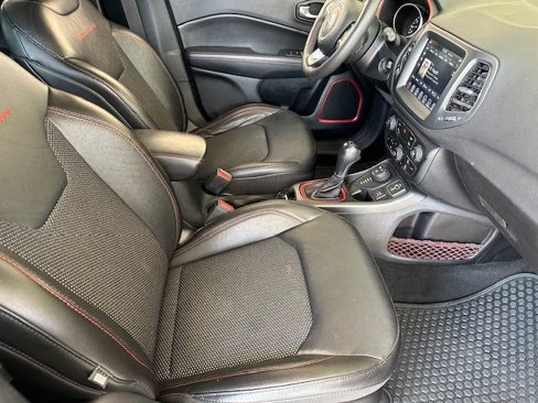 Used 2021 Jeep Compass Trailhawk image 16