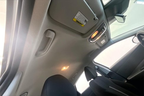 Certified 2025 Hyundai Elantra SE image 17