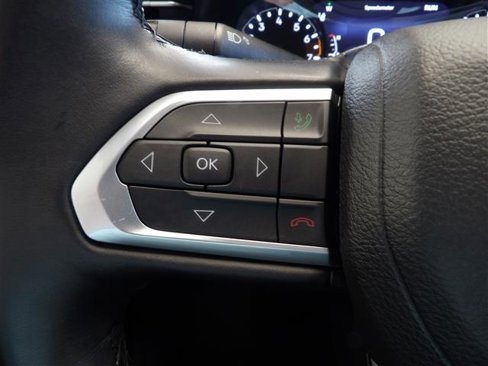 Used 2022 Jeep Compass Latitude image 28