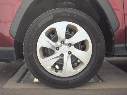 Used 2020 Toyota RAV4 LE image 15