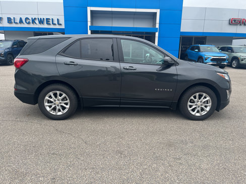 Used 2020 Chevrolet Equinox LS w/ LS Convenience Package image 3