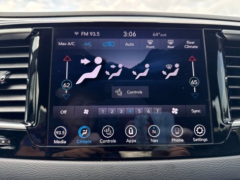 Certified 2019 Chrysler Pacifica Touring-L Plus w/ Advanced Safetytec Group image 38
