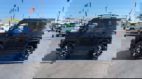 Used 2020 Jeep Renegade Trailhawk w/ Cold Weather Group image 5