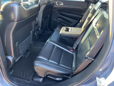 Used 2019 Jeep Grand Cherokee Limited image 13