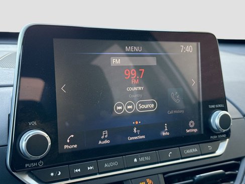 Used 2023 Nissan Altima 2.5 SV image 14