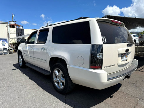 Used 2012 Chevrolet Suburban LTZ image 2