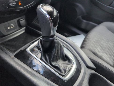 Used 2018 Nissan Rogue S image 13