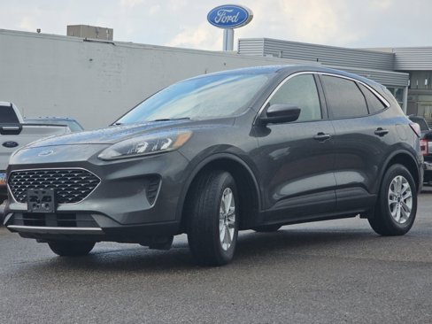 Used 2020 Ford Escape SE image 19