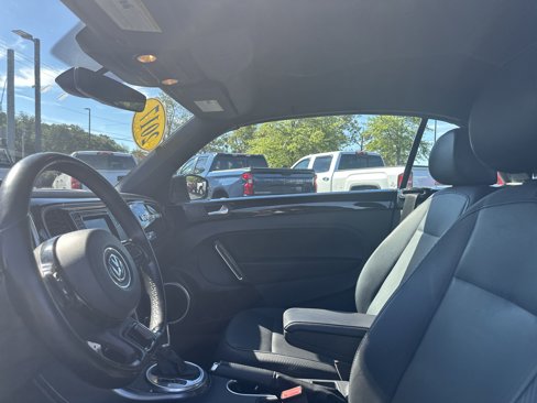 Used 2017 Volkswagen Beetle 1.8T S image 11
