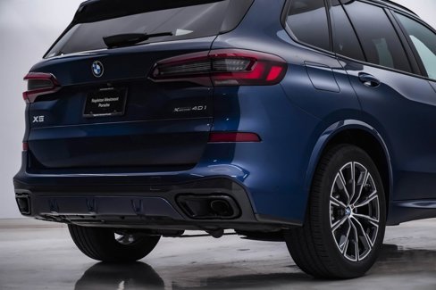Used 2022 BMW X5 xDrive40i w/ M Sport Package image 11