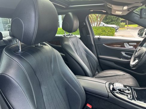 Used 2017 Mercedes-Benz E 300 4MATIC image 33