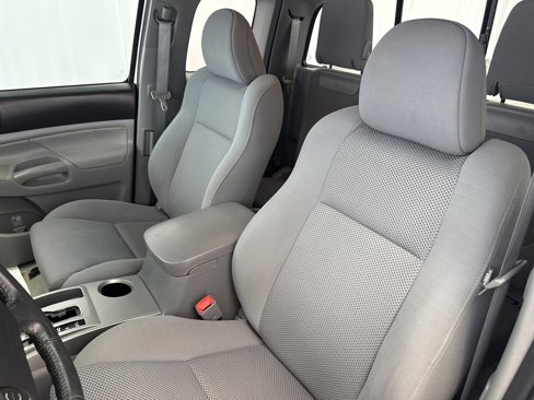 Used 2010 Toyota Tacoma 4x4 Access Cab V6 image 8