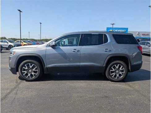 Used 2022 GMC Acadia SLE image 4