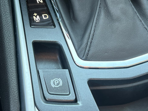 Used 2015 Cadillac SRX Luxury image 29
