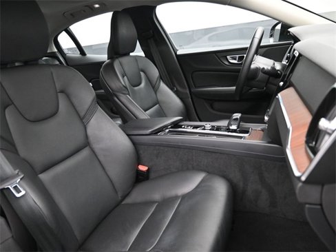 Used 2024 Volvo S60 B5 Plus image 33