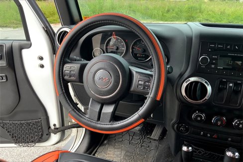 Used 2016 Jeep Wrangler Sahara w/ Connectivity Group image 6