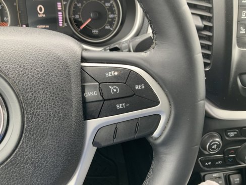 Used 2014 Jeep Cherokee Latitude w/ Comfort/Convenience Group image 29
