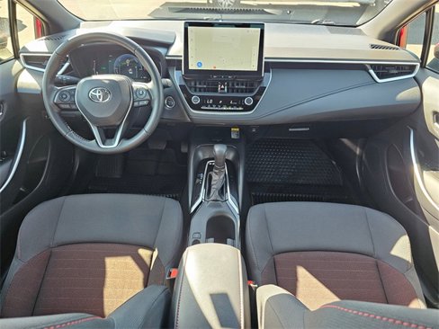 Used 2025 Toyota Corolla SE image 10
