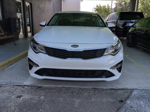Used 2020 Kia Optima LX image 2