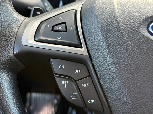 Used 2017 Ford Fusion SE image 18