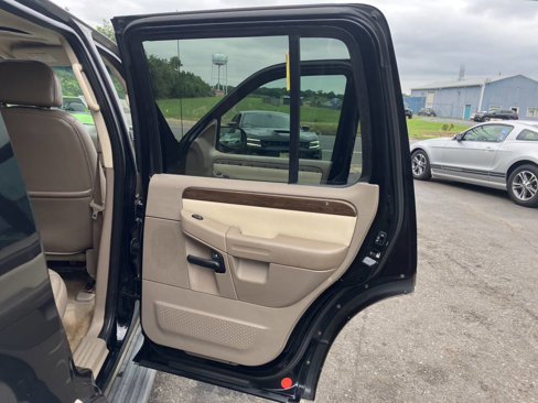 Used 2002 Ford Explorer Eddie Bauer image 20