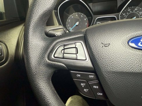 Used 2017 Ford Focus SE image 9
