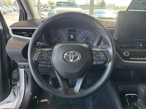 Used 2023 Toyota Corolla LE image 27