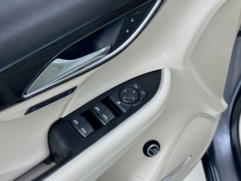 Used 2021 Buick Envision Essence w/ Technology Package I image 16
