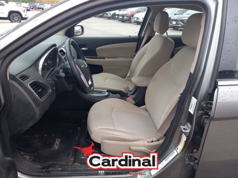 Used 2011 Chrysler 200 Touring image 17