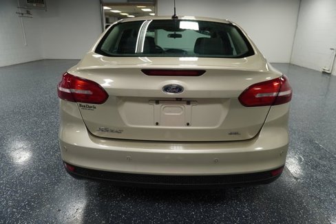 Used 2017 Ford Focus SEL w/ Interior Protection Package image 9