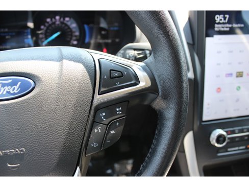 Used 2023 Ford Edge SEL image 14