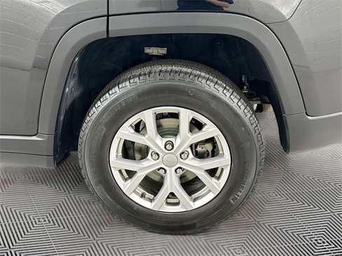 Certified 2022 Jeep Grand Cherokee Limited image 24
