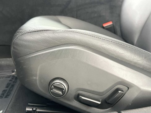 Certified 2025 Volvo S60 B5 Core image 17