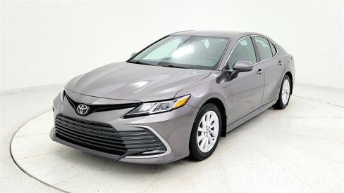 Used 2023 Toyota Camry LE image 8
